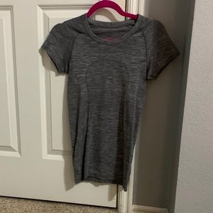 Lululemon shirt